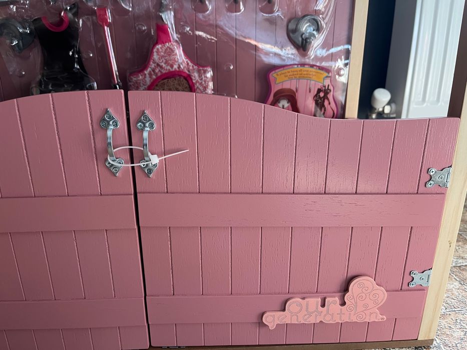 Детска конюшня дървена