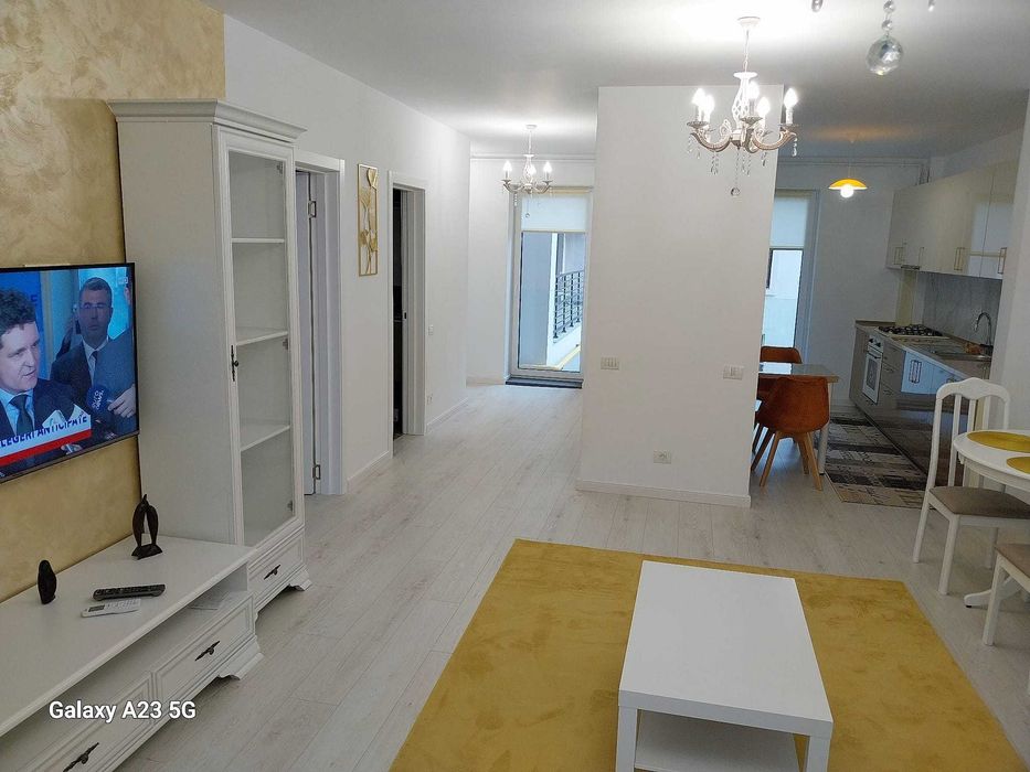 Inchiriez apartament 2 camere decomandate Dacia loc de parcare subteran inclus