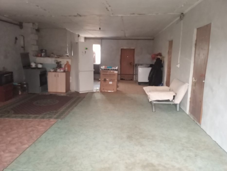 ҮЙ  сатылады бөлмесі қең