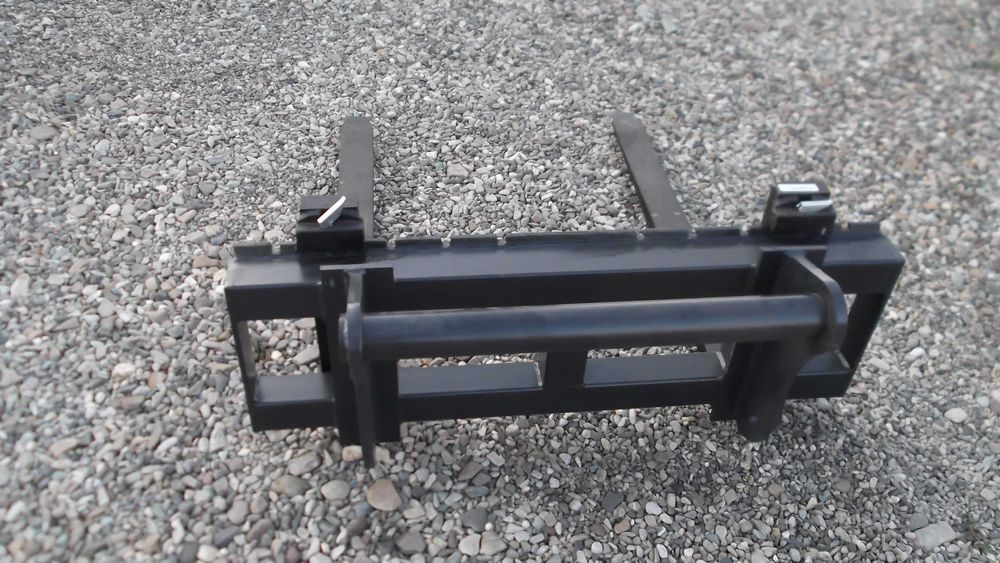 furci Manitou, furci paleti Manitou, o piesa