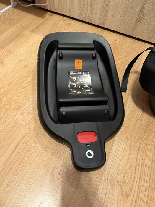 База и кош за кола Lionelo