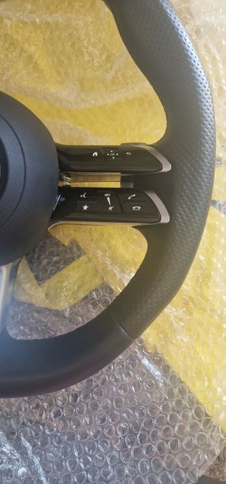 Volan mercedes amg merge pe orice model dupa 2022 e clas c clas s clas