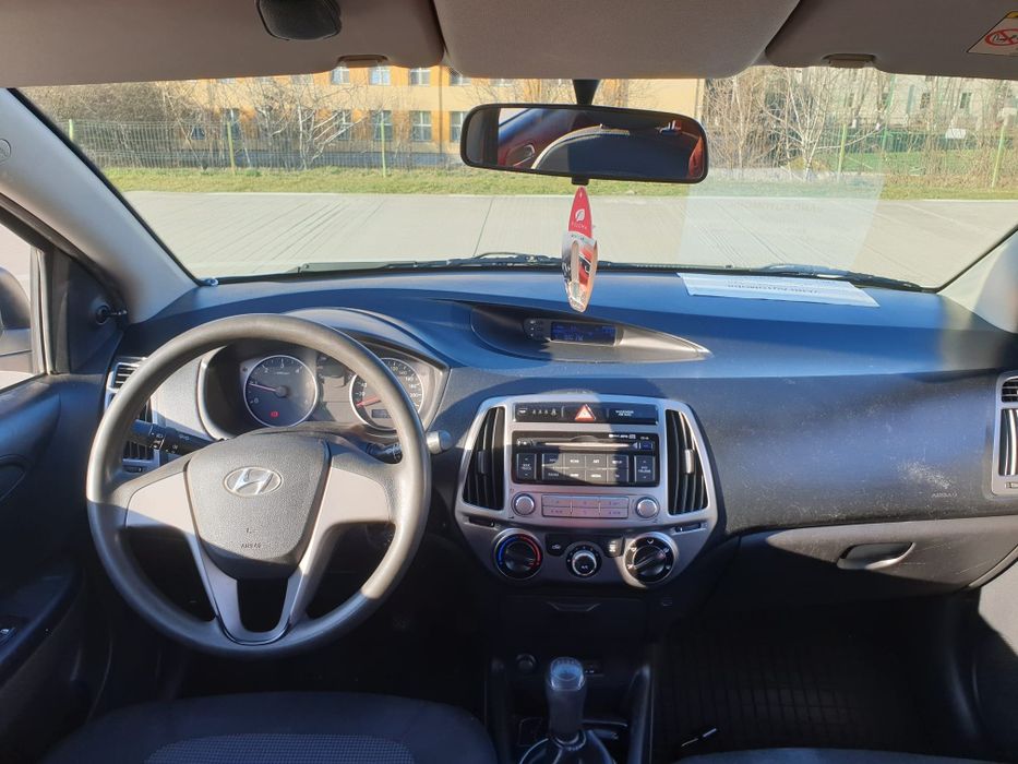 HYUNDAI i20 2013 — imagine 5