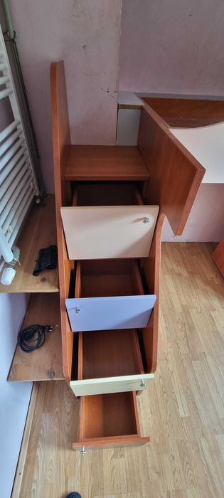 Детско легло с матрак и гардероб