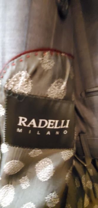 Продам деловой костюм