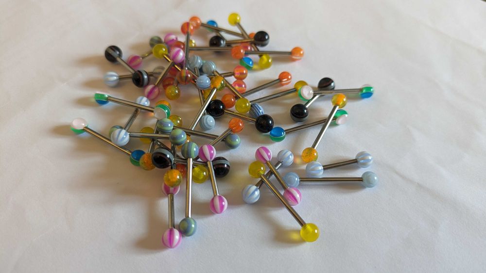 Обеци/Пиърсинг за език