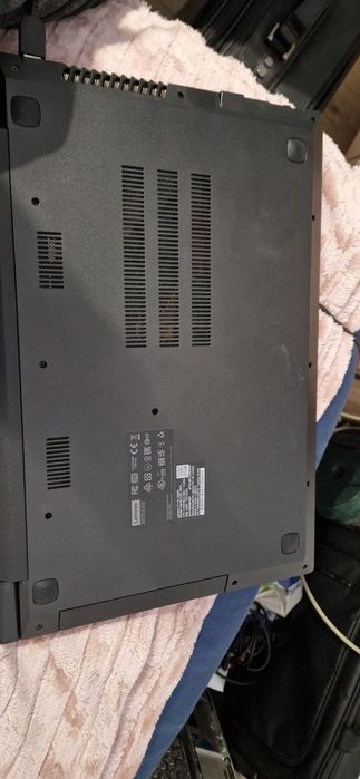 Laptop i3  lenovo v110-15isk