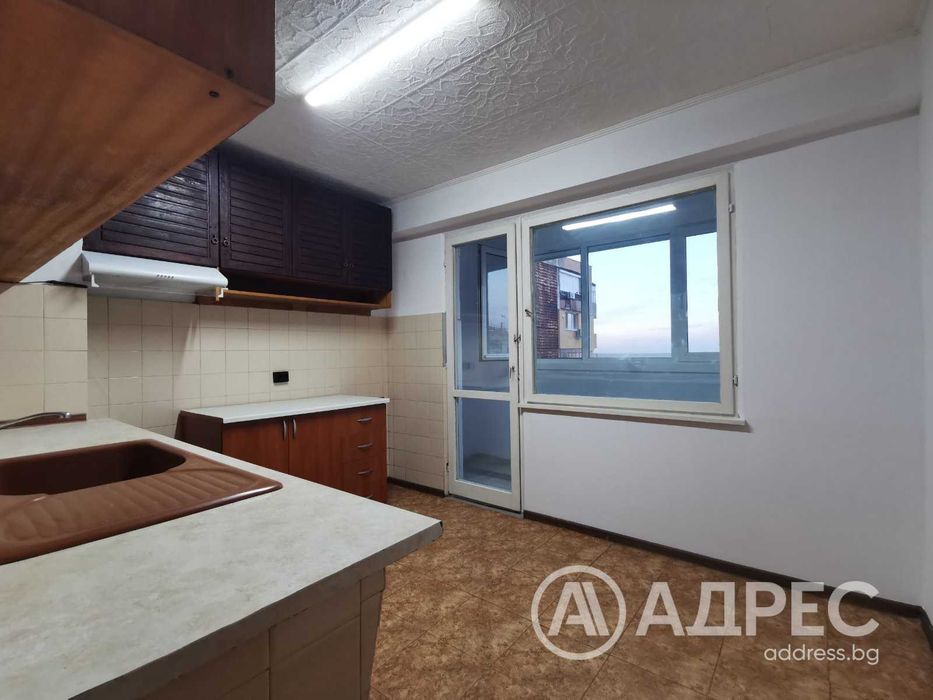 Продава се Тристаен апартамент в Русе, Дружба 3 - 81 кв.м за 1147 €/кв.м - Снимка #6