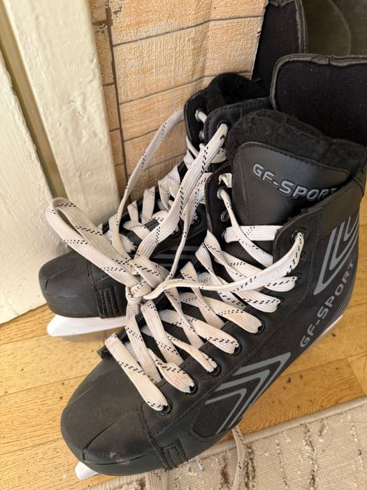 Продам /коньки /бу