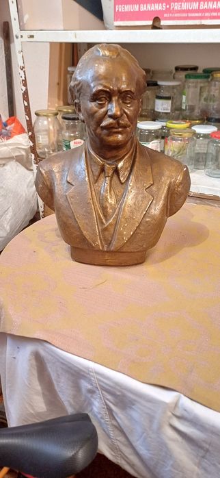 Бюст на другаря Г.Димитров