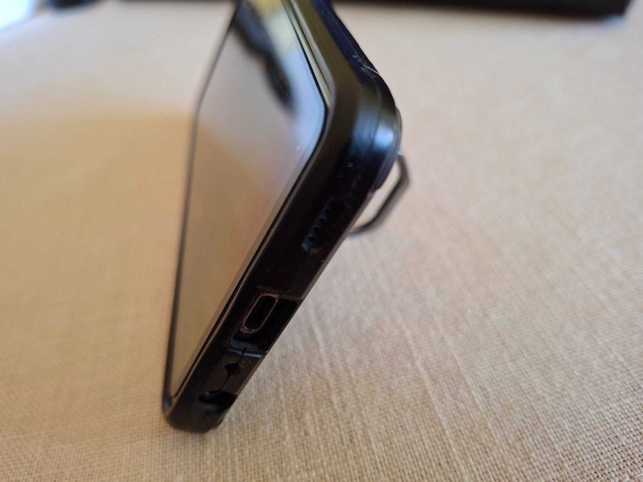 Продавам Samsung Galaxy A52s +нов протектор за екрана