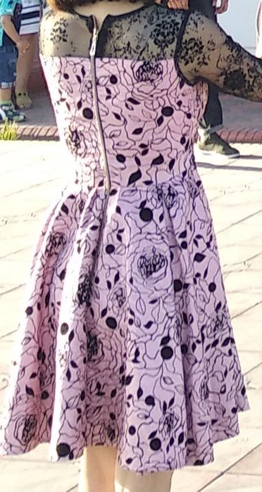 Vecherniy ko'ylaklar sotiladi