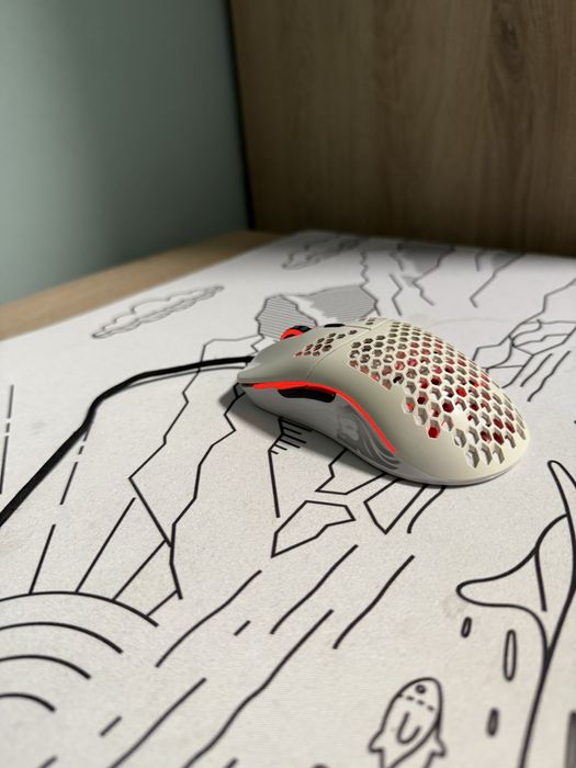Mouse Glorious model o