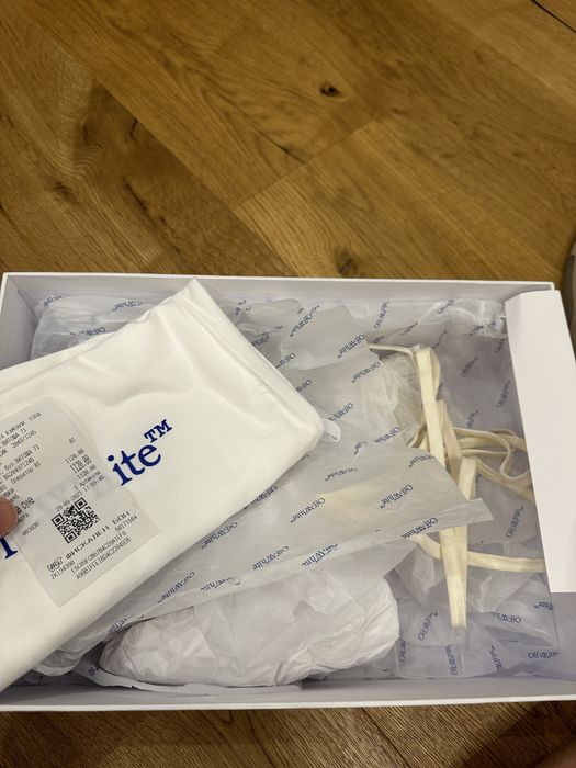 Обувки off-white