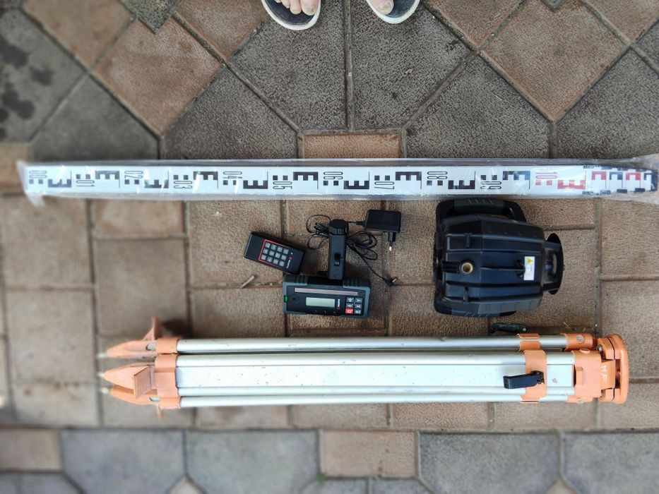 Laser de exterior cu dubla panta  WURT RL 5-14 că și nou