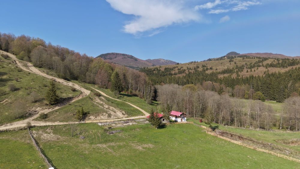 Teren intravilan 1.700 mp, Valea Doftanei, la DJ102I - legătura Câmpina-Brașov