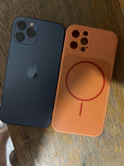 Vând iphone 12 pro