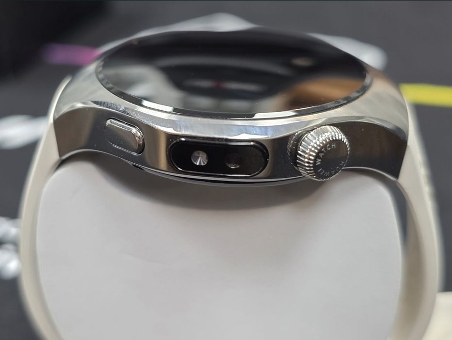 КАТО НОВ 42mm Huawei watch 5 LTE Гаранция Vivacom 2028 White | Бял