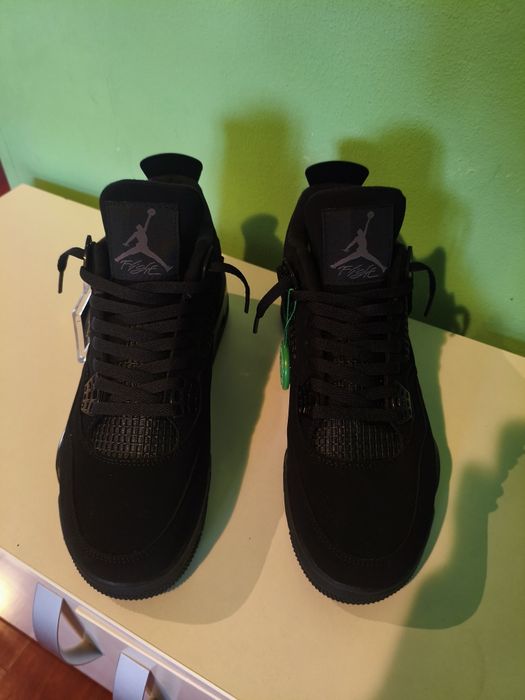 Jordan 4 black cat