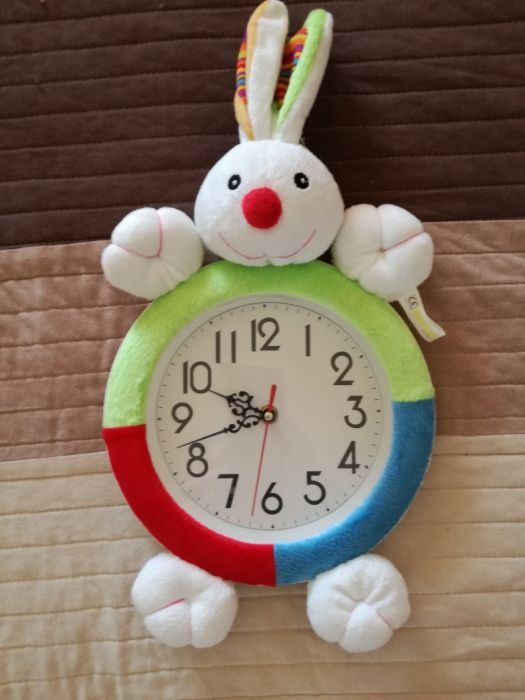 Детски часовник нов