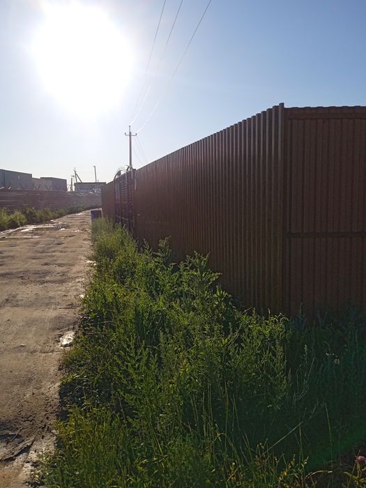 Продам участок с времянкой