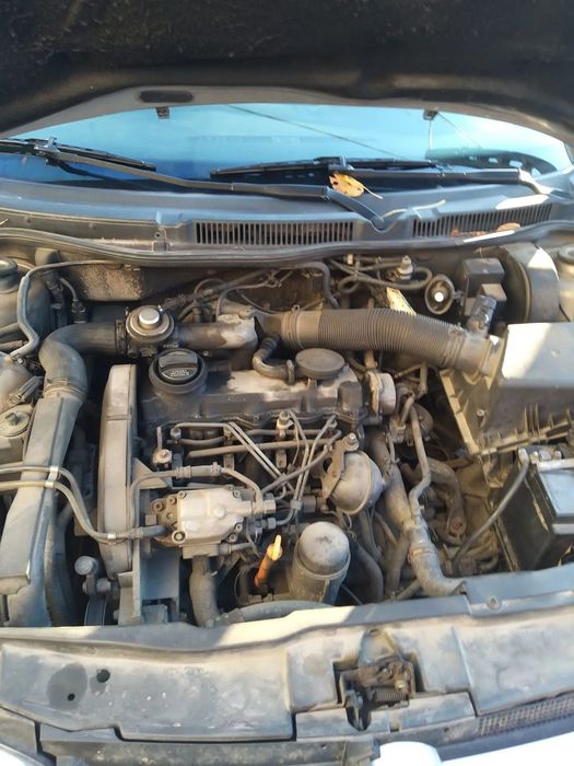 Dezmembram Volkswagen Golf 4 din 2004 1.9 cod motor: ALH
