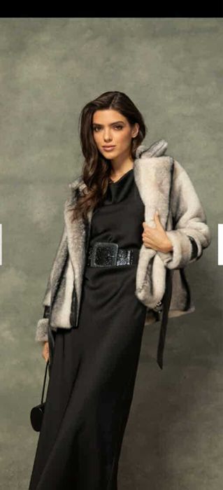 Елегантна рокля на Lucy, чисто нова