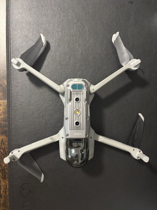 Дрон DJI Mavic Air 2