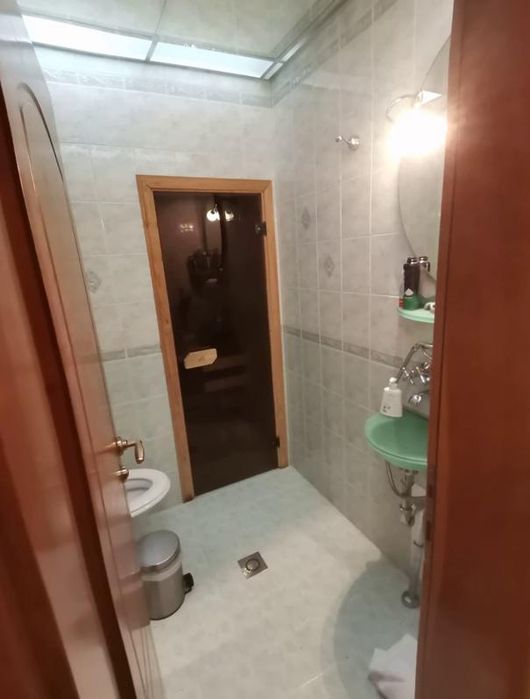 Дава се под наем Четиристаен апартамент в София, Гоце Делчев - 147 кв.м за 1350 € - Снимка #10