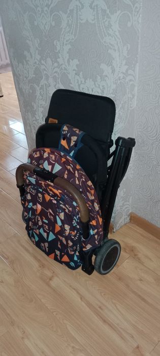 Продам прогулочную коляску