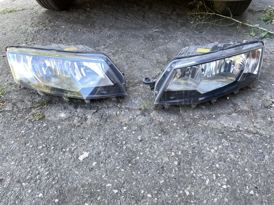 Far Skoda Octavia 3 2013 - 2016 faruri stanga dreapta