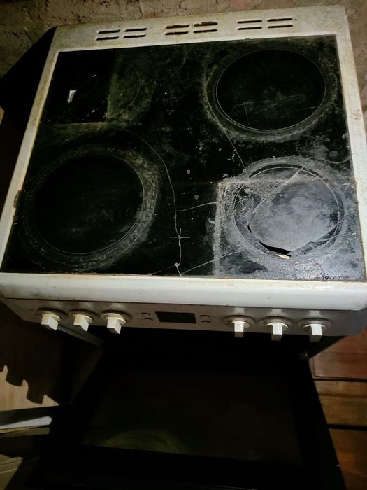 продам электроплиту