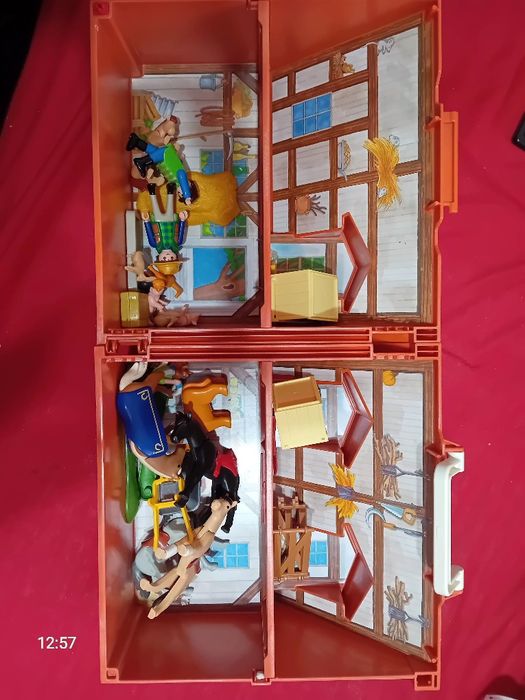 Casuta playmobil ferma