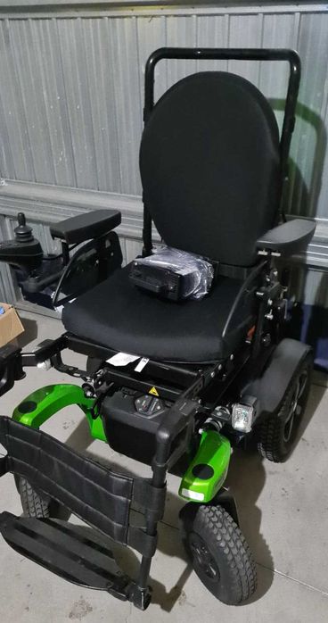 Carucior electric pentru batrani disabili 10km/h cu lumini si inclinarea seutului 4500 lei