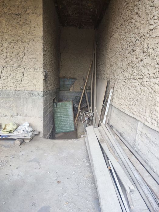 Уй ярими сотилади, ховли.