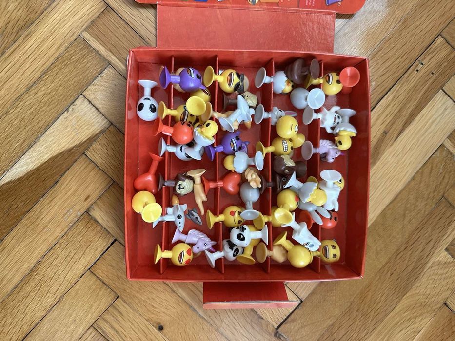 Албуми със стикита от Лидъл и Била