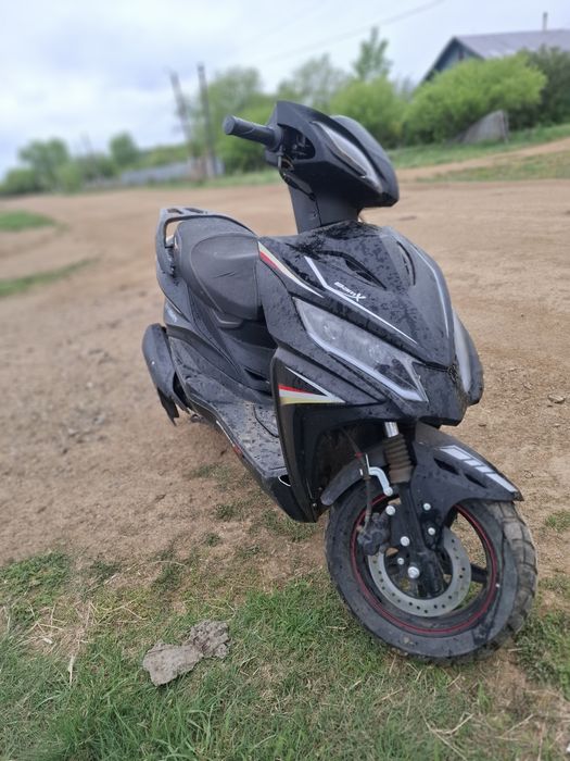Скутер 150 куп  250 000