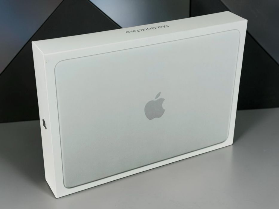 НАЛИЧЕН! Apple MacBook Neo 13" A18 Pro 8RAM 512SSD 8RAM Indigo Blue / Silver Гаранция!