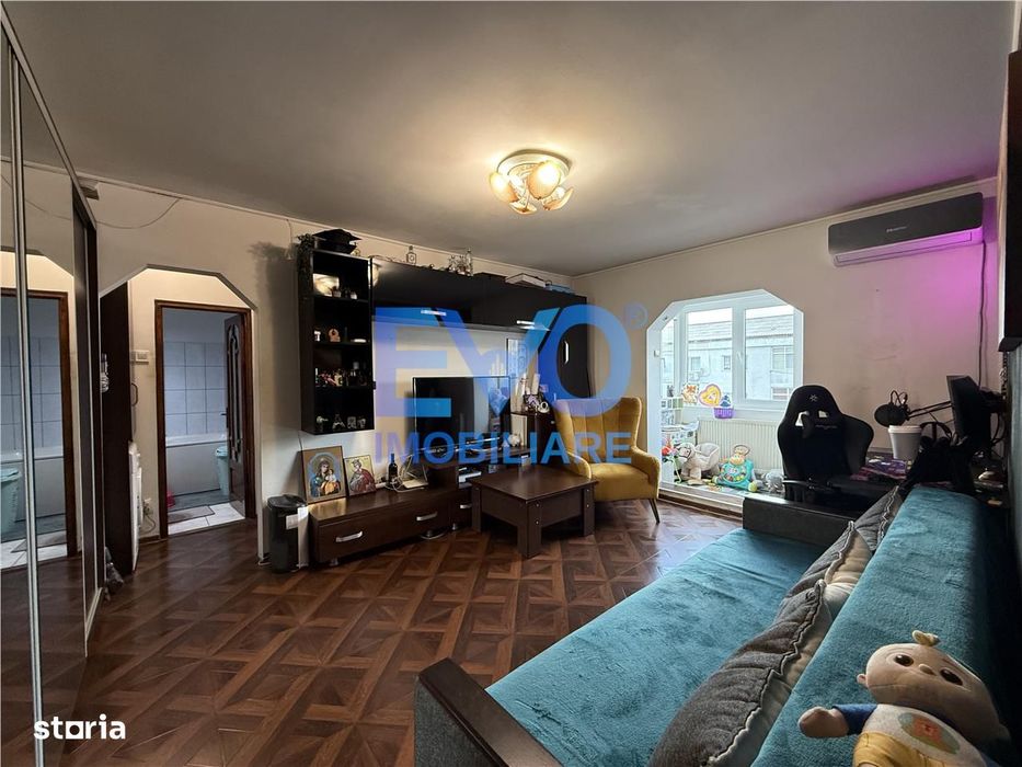 Apartament De Vanzare Cu 2 Camere,  Zimbru
