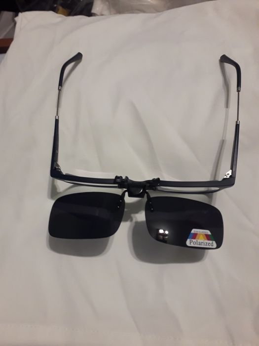 Vand lentile de soare atasabile la ochelarii de vedere