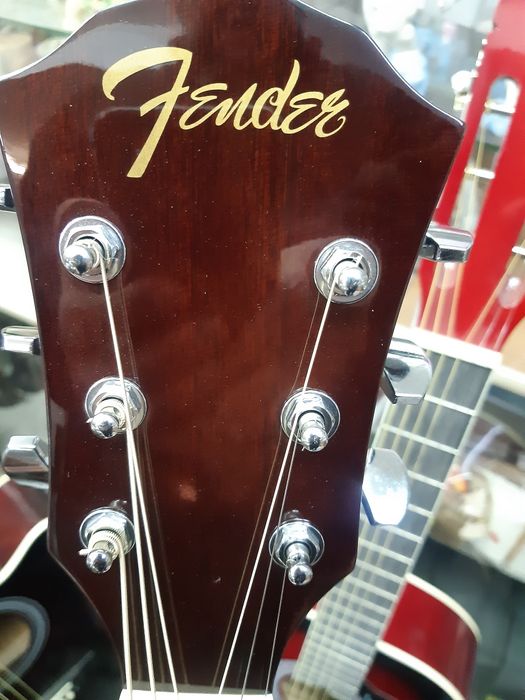 Гитара Fender    продам