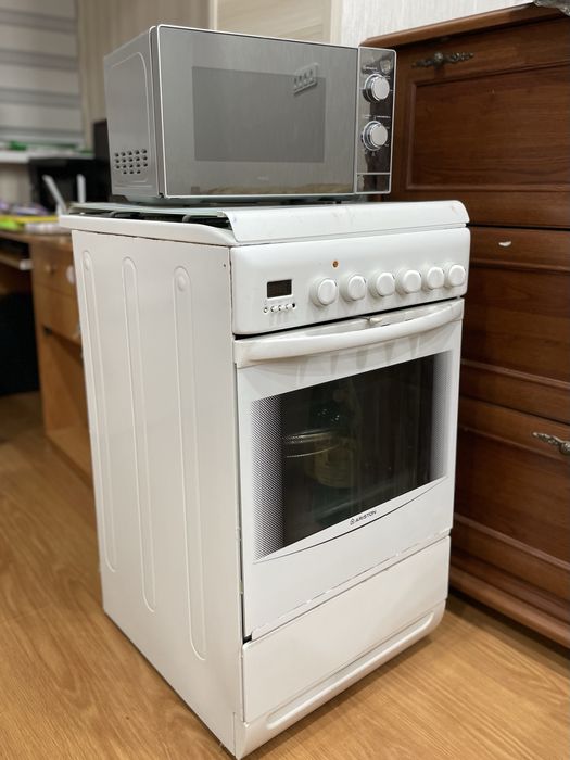 Газовая плита + микроволновка