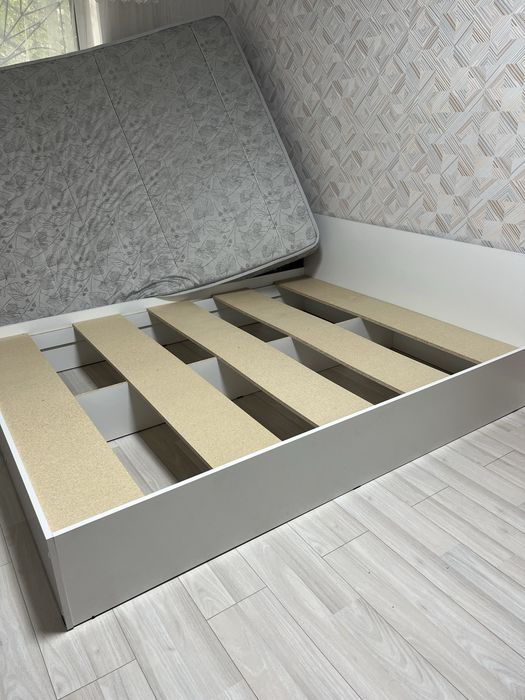Срочно продам 2- спальную кровать