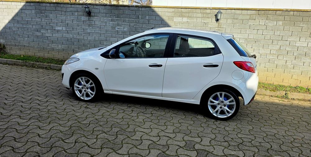 Mazda 2 Euro 5   1.3 benzina  2012