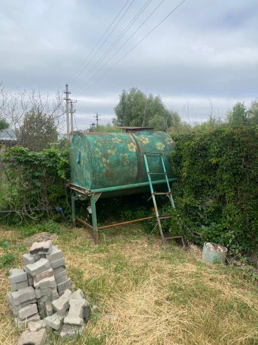 продам емкость бак