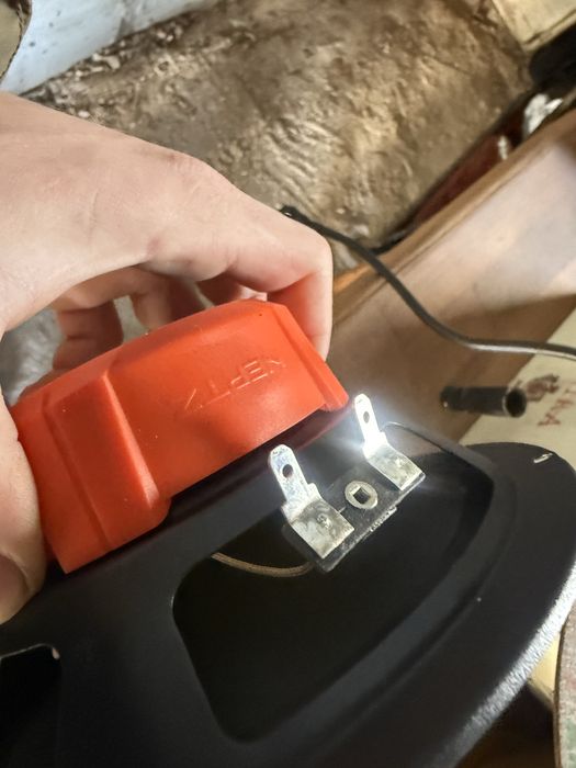 Тонколони HERTZ