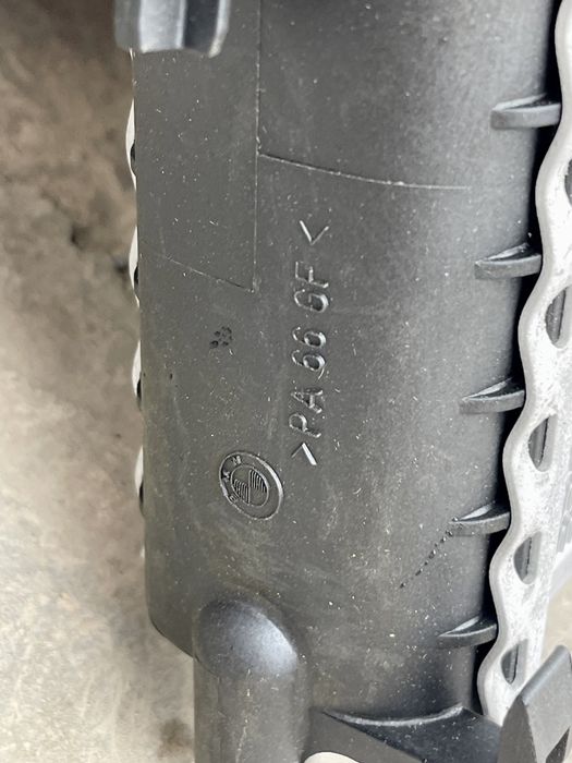 Радиатор охлаждения на BMW E38 E39 БМВ Е38 Е39