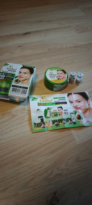 Крем за лице Амбър с подарък два серума