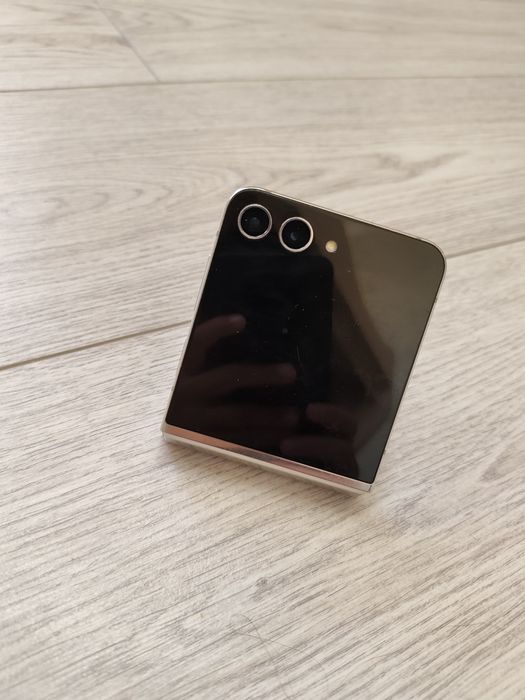 Samsung z flip 5