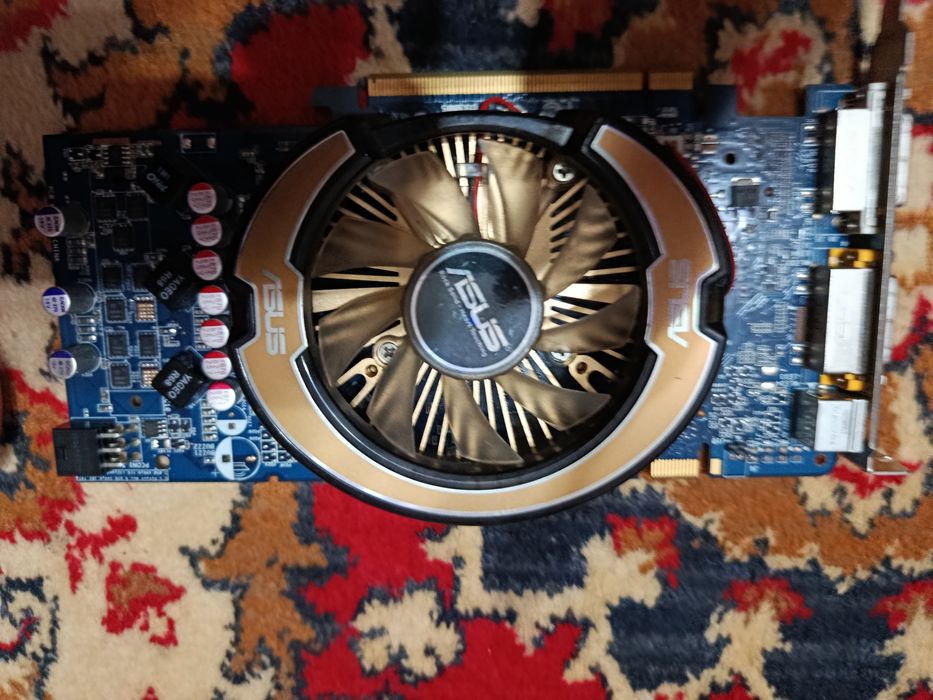 Видеокарта  Asus